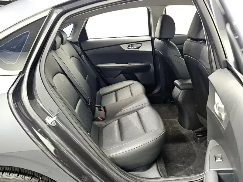 2021 Kia K3 с пробегом 131 157 км