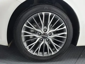 2021 Kia K3 с пробегом 62 333 км