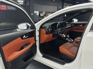 2021 Kia K3 с пробегом 62 333 км
