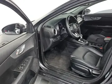 2021 Kia K3 с пробегом 124 850 км