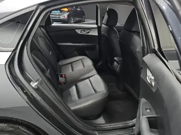2021 Kia K3 с пробегом 124 850 км