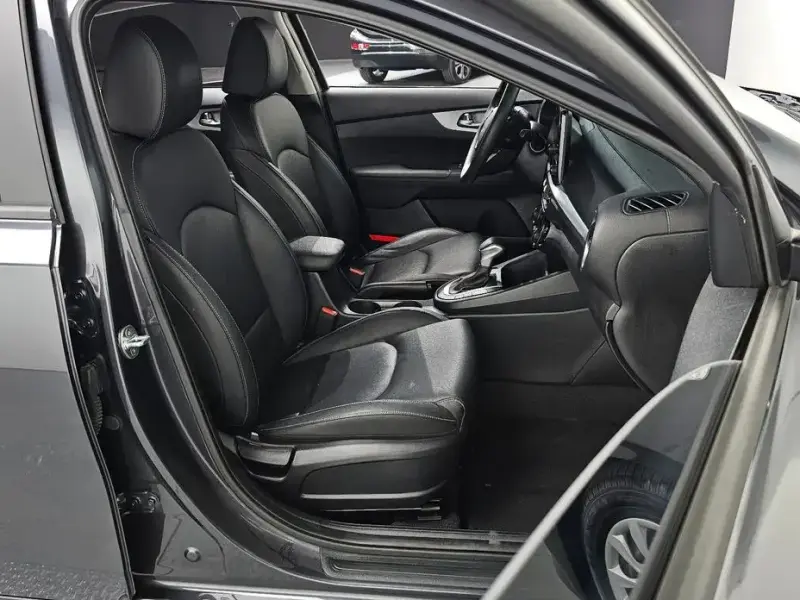 2021 Kia K3 с пробегом 124 850 км