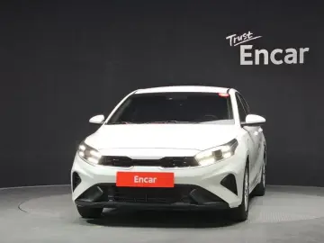 2022 Kia K3 с пробегом 33 918 км