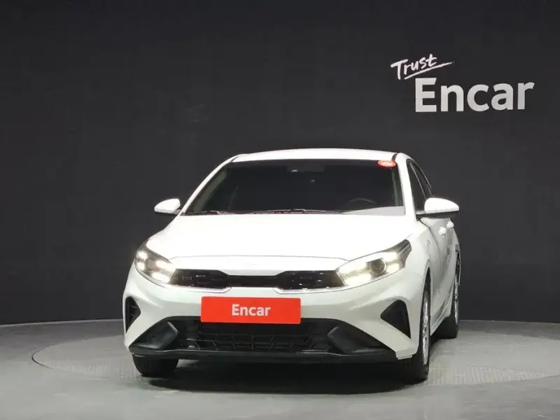 2022 Kia K3 с пробегом 33 918 км