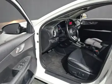 2022 Kia K3 с пробегом 33 918 км