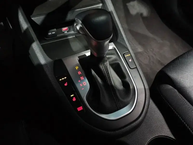 2022 Kia K3 с пробегом 33 918 км