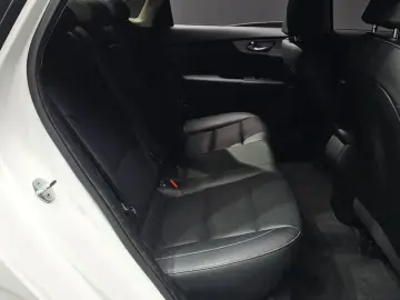 2022 Kia K3 с пробегом 33 918 км