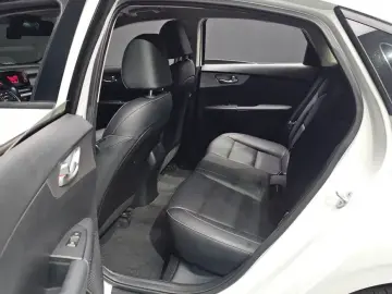 2022 Kia K3 с пробегом 33 918 км