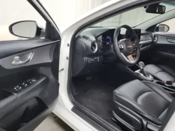 2021 Kia K3 с пробегом 107 706 км