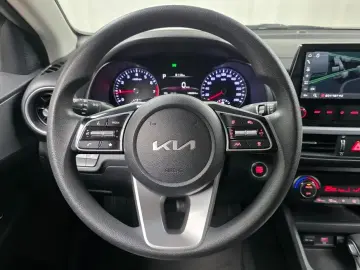 2021 Kia K3 с пробегом 140 064 км