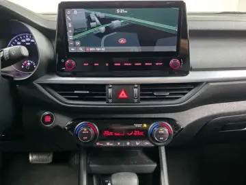 2021 Kia K3 с пробегом 140 064 км