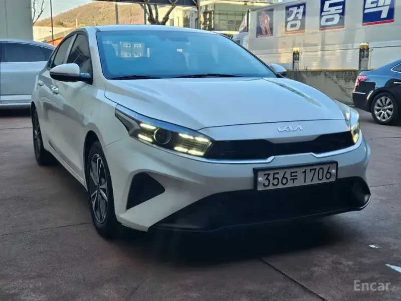 2022 Kia K3 с пробегом 39 973 км