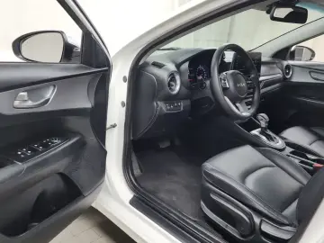 2021 Kia K3 с пробегом 106 210 км