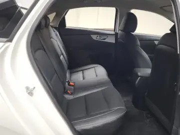2021 Kia K3 с пробегом 106 210 км
