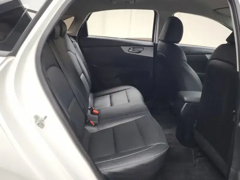 2021 Kia K3 с пробегом 106 210 км