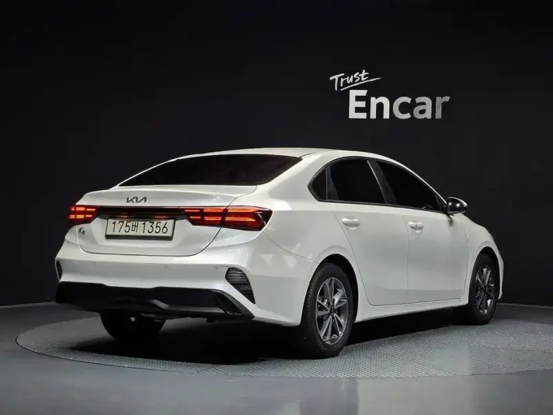 2022 Kia K3 с пробегом 76 745 км