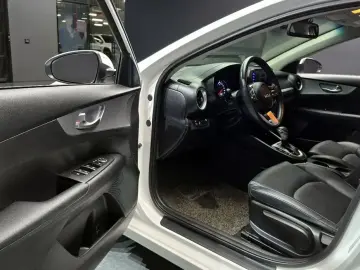 2022 Kia K3 с пробегом 76 745 км