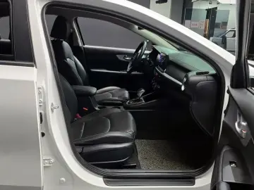 2022 Kia K3 с пробегом 76 745 км