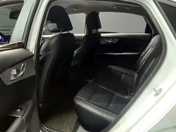 2022 Kia K3 с пробегом 76 745 км