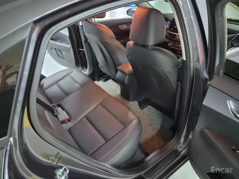 2021 Kia K3 с пробегом 118 393 км