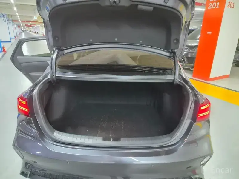 2021 Kia K3 с пробегом 118 393 км