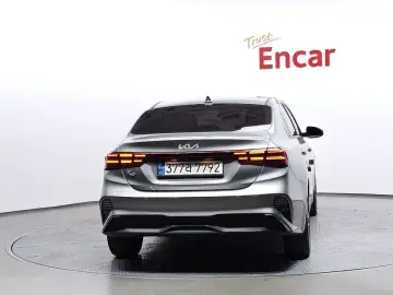 2021 Kia K3 с пробегом 76 881 км