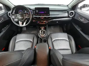 2021 Kia K3 с пробегом 76 881 км