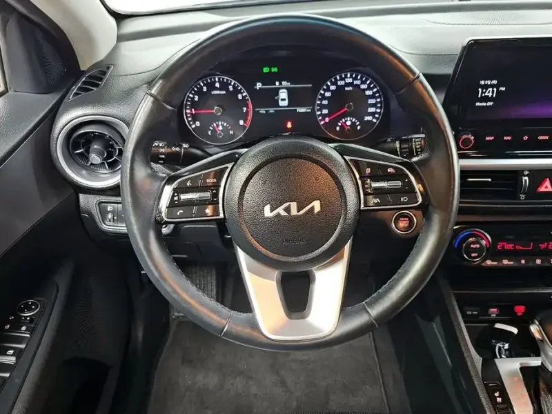2021 Kia K3 с пробегом 76 881 км