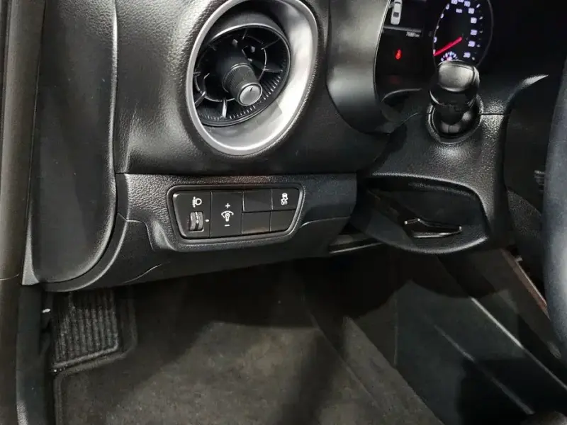 2021 Kia K3 с пробегом 76 881 км
