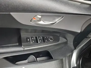2021 Kia K3 с пробегом 76 881 км