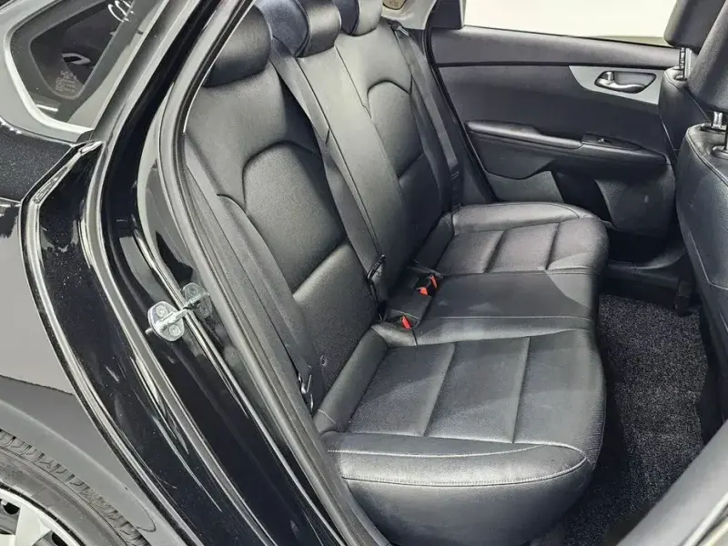 2022 Kia K3 с пробегом 35 495 км