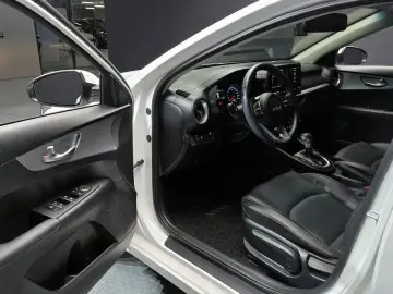 2021 Kia K3 с пробегом 57 540 км