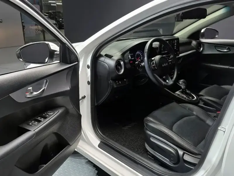 2021 Kia K3 с пробегом 57 540 км