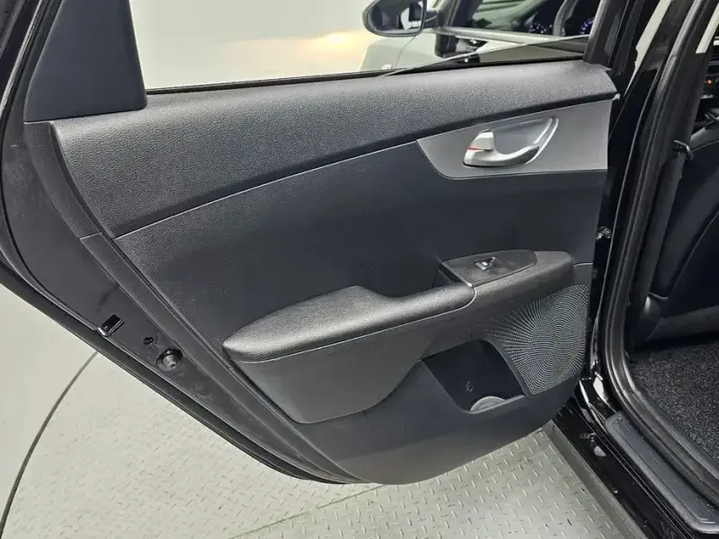 2022 Kia K3 с пробегом 35 495 км