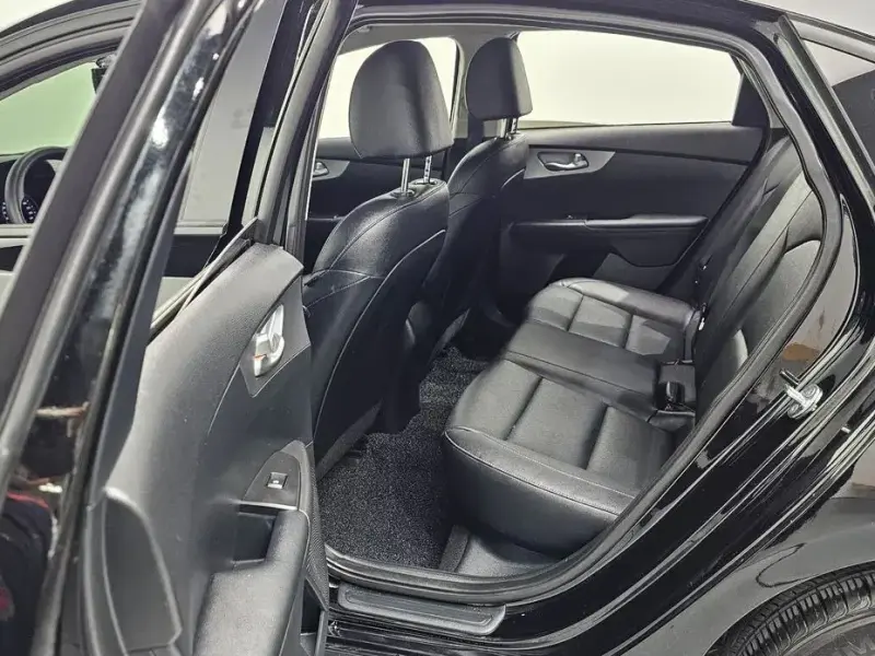 2022 Kia K3 с пробегом 35 495 км