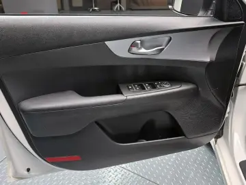 2021 Kia K3 с пробегом 57 540 км