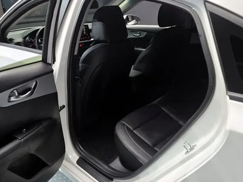 2021 Kia K3 с пробегом 57 540 км