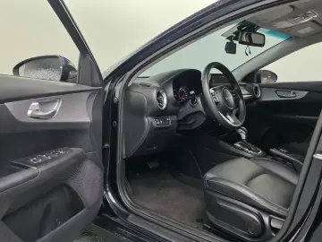 2022 Kia K3 с пробегом 61 727 км