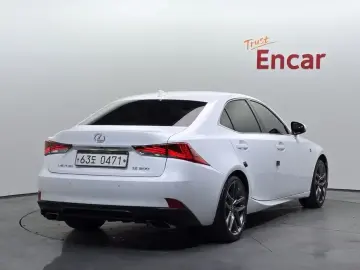 2019 Lexus IS с пробегом 101 037 км