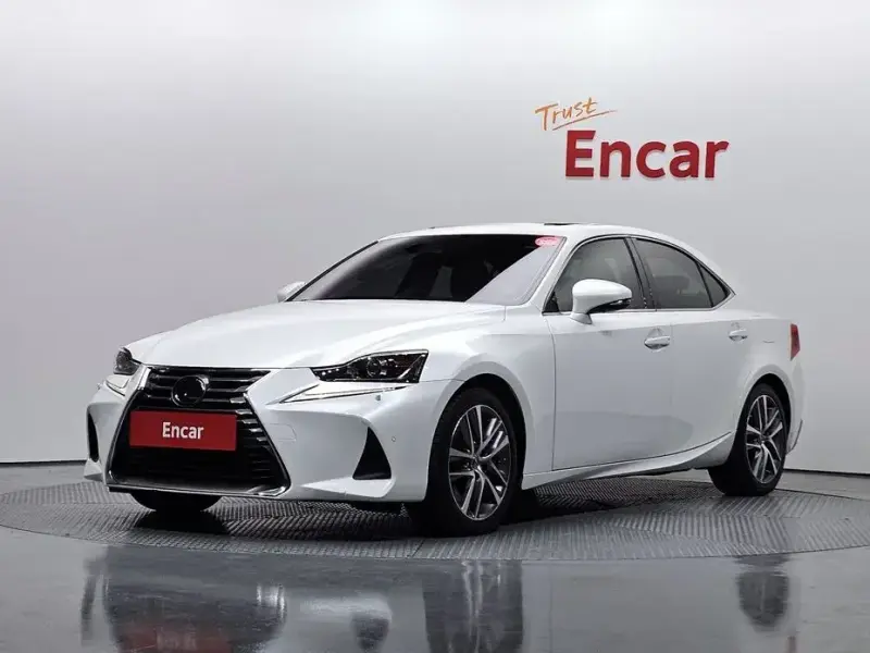 2019 Lexus IS с пробегом 137 785 км