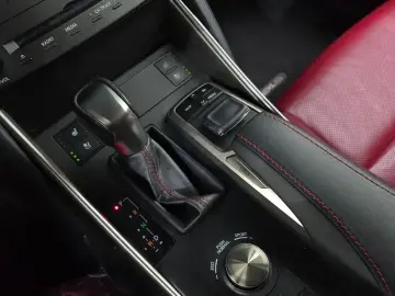2019 Lexus IS с пробегом 101 037 км