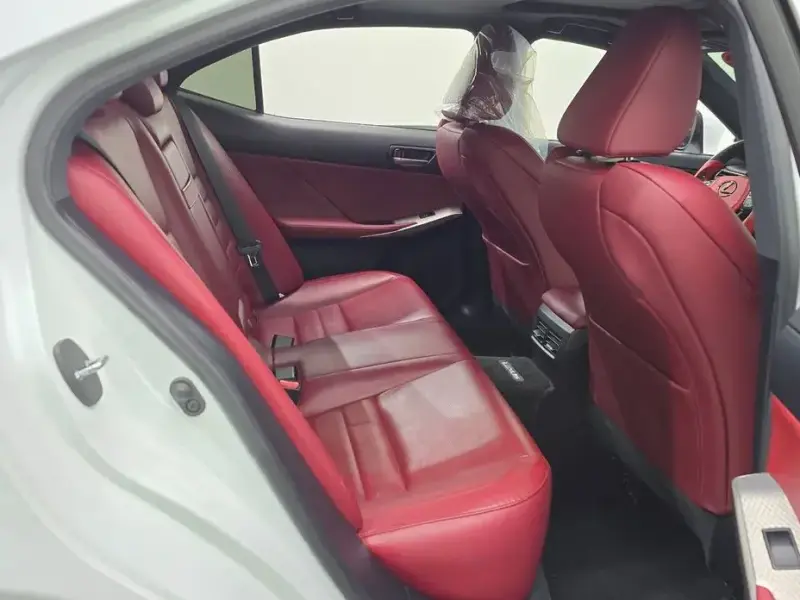 2019 Lexus IS с пробегом 101 037 км