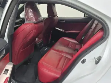 2019 Lexus IS с пробегом 101 037 км