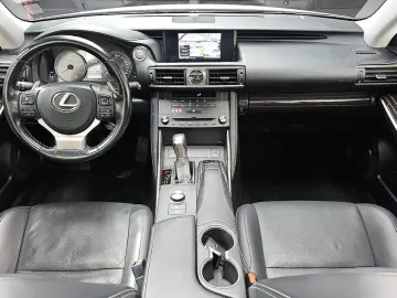 2019 Lexus IS с пробегом 137 785 км