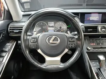 2019 Lexus IS с пробегом 137 785 км