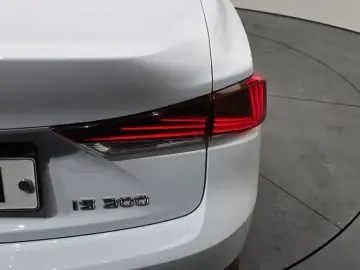 2019 Lexus IS с пробегом 101 037 км