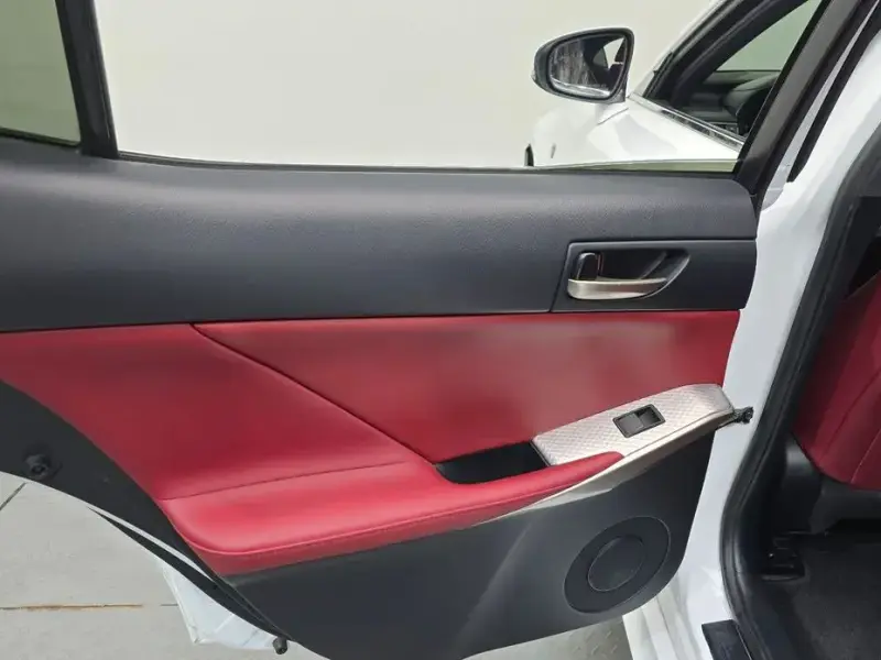 2019 Lexus IS с пробегом 101 037 км