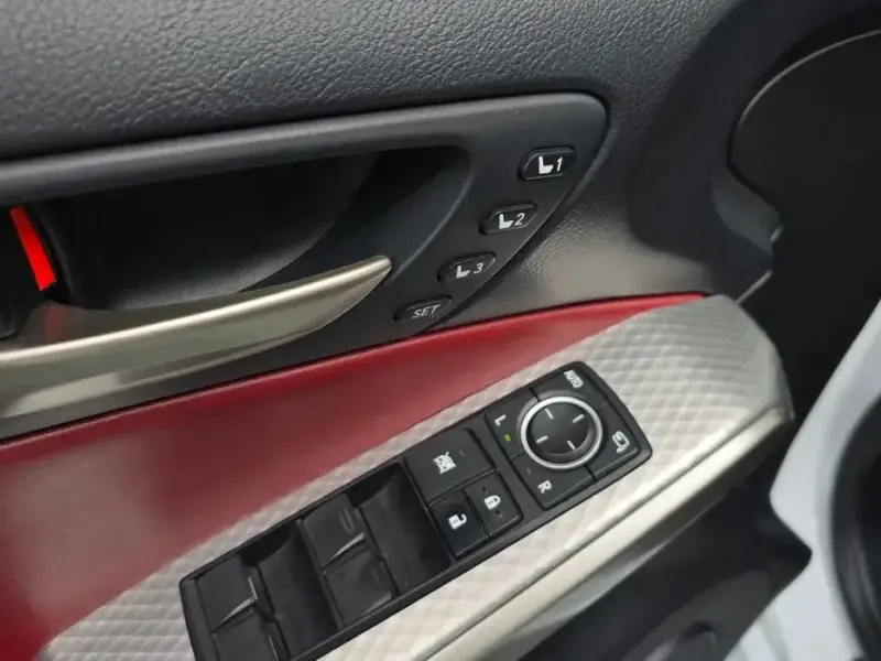 2019 Lexus IS с пробегом 101 037 км