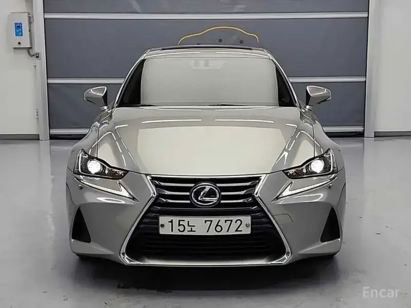 2018 Lexus IS с пробегом 92 396 км