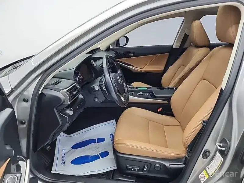 2018 Lexus IS с пробегом 92 396 км